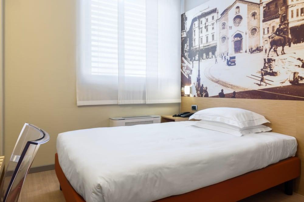 B&B Hotel Milano La Spezia Esterno foto