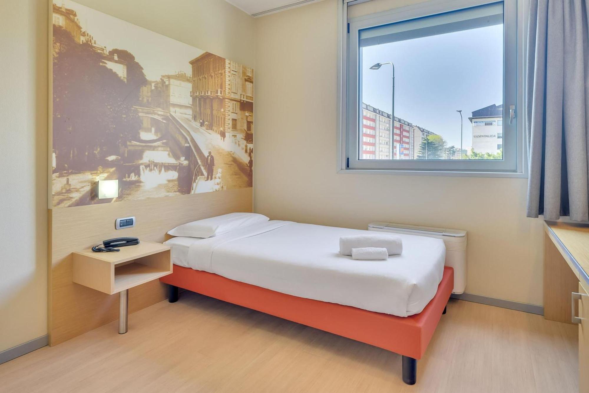 B&B Hotel Milano La Spezia Esterno foto