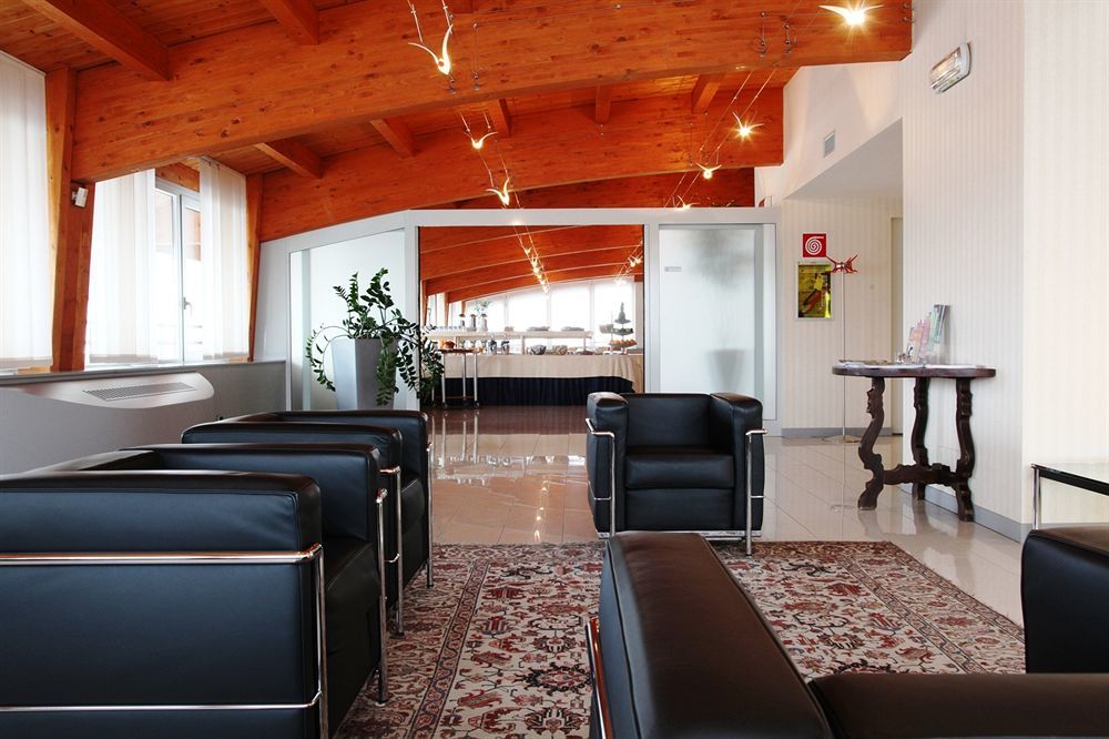 B&B Hotel Milano La Spezia Esterno foto